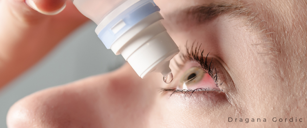 Um das trockene und gereizte Auge zu behandeln, werden Augentropfen verwendet